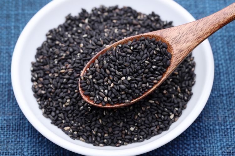 Diana Guevara, MPH, RD, was interviewed by Verywell Health about the health benefits of black sesame.